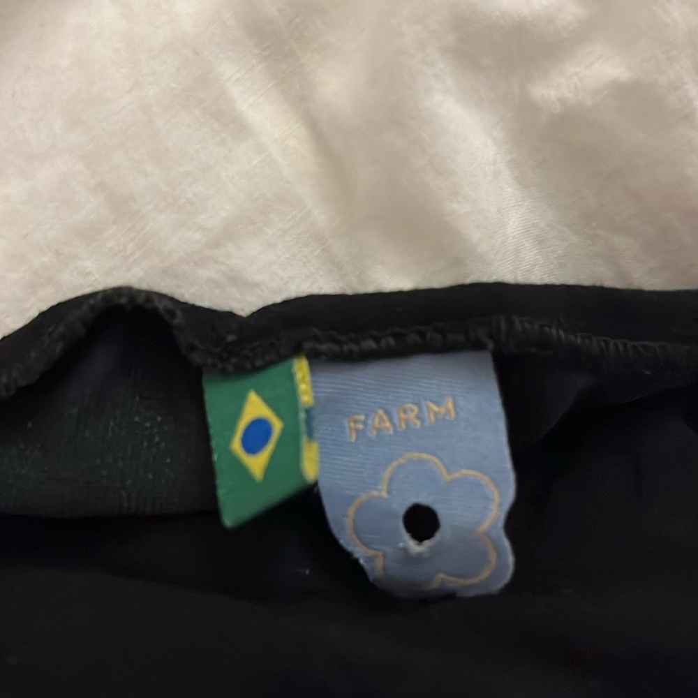 Cool asymmetrical tank made in Brazil! Farm Rio Size Small. Almost New. - Picture 4 of 5